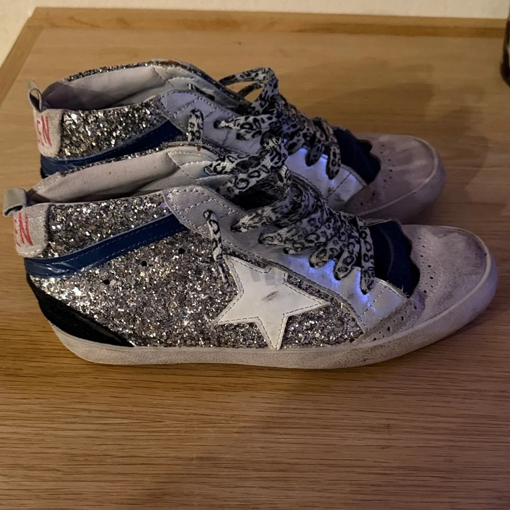 GGDB High-Top Sneakers with Animal Print Laces - Picture 3 of 4